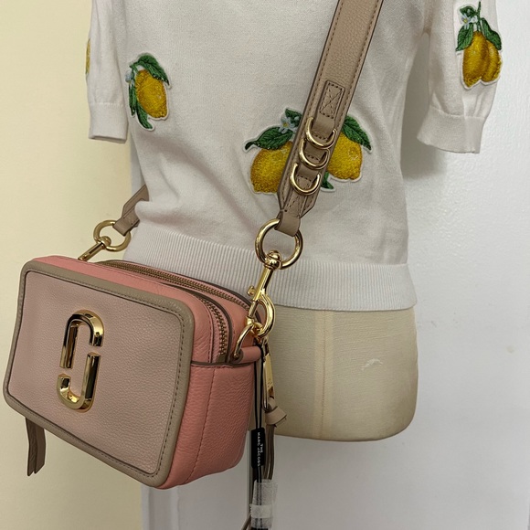 Marc Jacobs The Softshot 21 in Apricot Beige - Picture 6 of 16